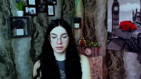 Snapshot of kristenx_x chatting on September 14, 8:45 am Kristen online show from September 14, 8:45 am