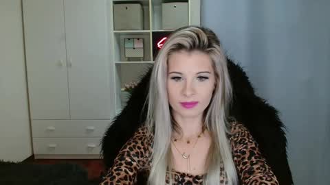 KristineAmore online show from November 3, 3:16 pm