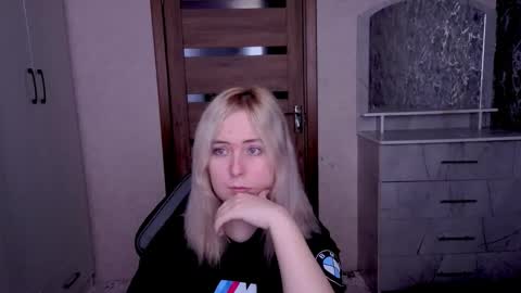 Kristy online show from April 6, 4:57 am