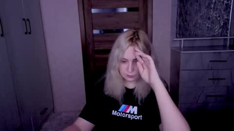 Kristy online show from April 5, 8:41 pm