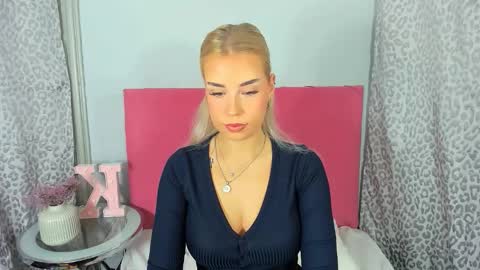 KristyFlowers online show from February 16, 7:52 am