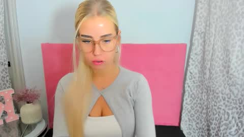 KristyFlowers online show from November 1, 6:06 am