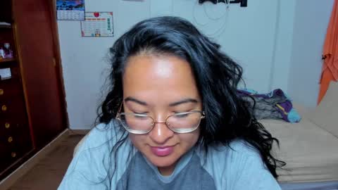 Snapshot of kroline_20 chatting on January 16, 3:02 am Kroline  online show from January 16, 3:02 am