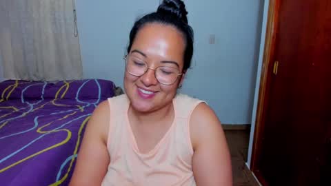 Snapshot of kroline_20 chatting on December 26, 9:37 pm Kroline  online show from December 26, 9:37 pm