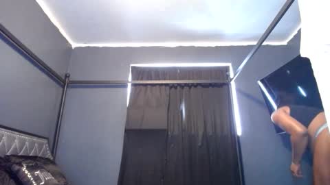 Krystal Blake online show from March 3, 4:32 pm