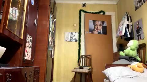 Mira online show from March 19, 8:57 pm