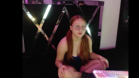 ktitta online show from December 3, 3:18 am