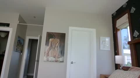 Lucy online show from February 3, 1:41 am