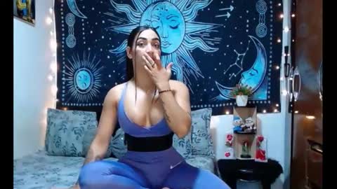 kylie online show from April 28, 9:29 pm