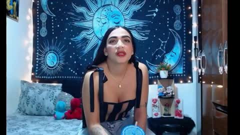 kylie online show from April 26, 8:28 pm