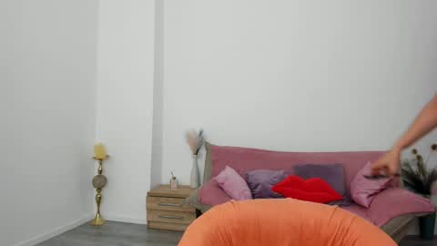 Kylie online show from September 9, 6:51 pm