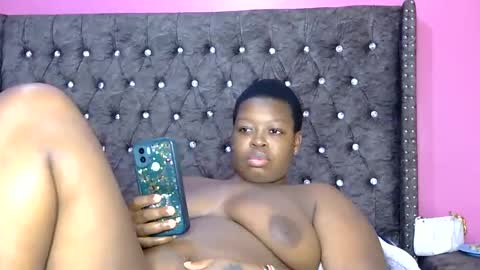 kylie online show from November 29, 6:01 pm