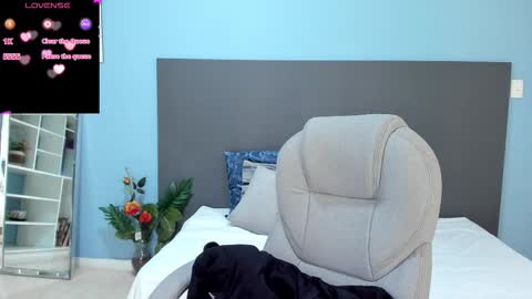 Snapshot of kylie_reyes chatting on September 17, 7:45 pm Kylie Reyes  online show from September 17, 7:45 pm