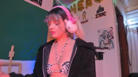 Snapshot of kyliekandy chatting on September 11, 12:22 am   online show from September 11, 12:22 am
