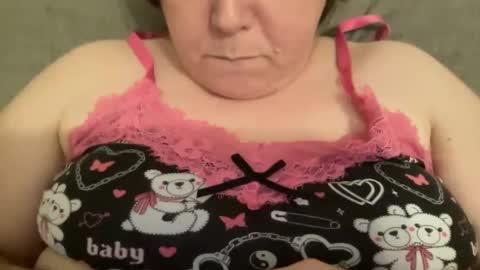 Snapshot of kylorencat chatting on December 30, 10:23 pm KYLO online show from December 30, 10:23 pm