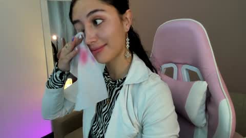 Kym Giraldo online show from January 9, 6:27 am