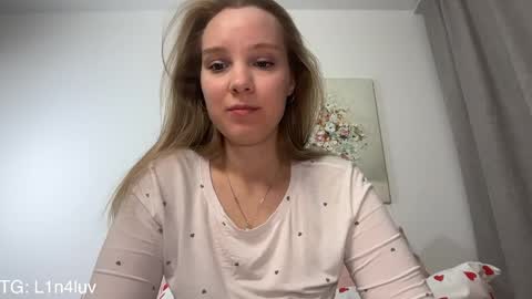 lina online show from April 8, 5:26 pm