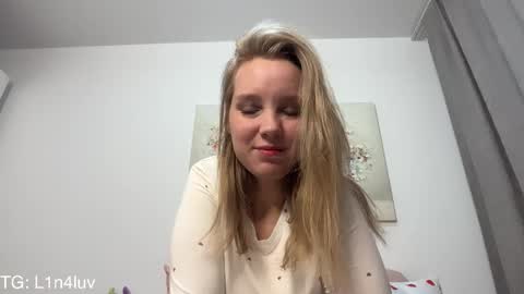 lina online show from February 1, 12:20 am