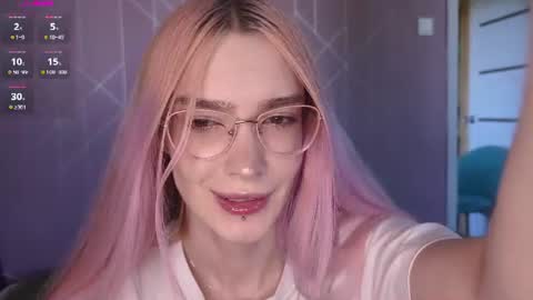 Evie online show from July 1, 5:51 am