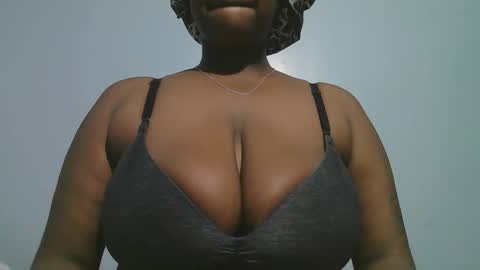 lady_dearra online show from January 16, 3:46 am