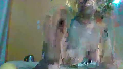 Snapshot of ladyblossoms19 chatting on October 26, 1:45 am lindah32 online show from October 26, 1:45 am