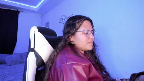  Lady  online show from March 13, 5:09 am