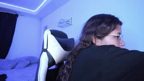  Lady  online show from March 15, 6:04 am