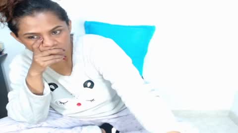 lady online show from February 3, 3:04 am