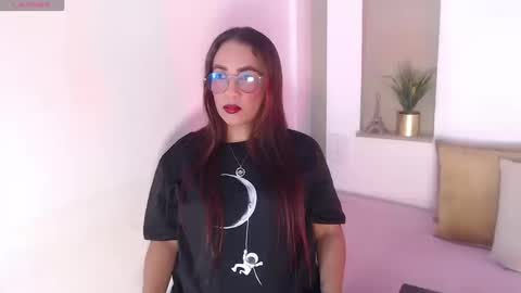 Isabella  online show from March 17, 8:35 pm