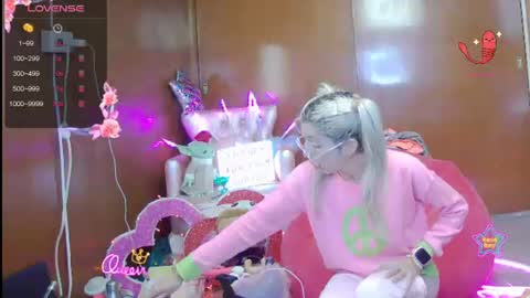 Skinnygirl online show from June 17, 12:45 am