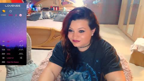 Arielle online show from December 14, 8:51 pm