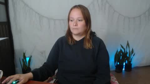  paola and a guest lol    online show from February 25, 8:18 pm