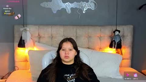    online show from October 13, 10:23 pm