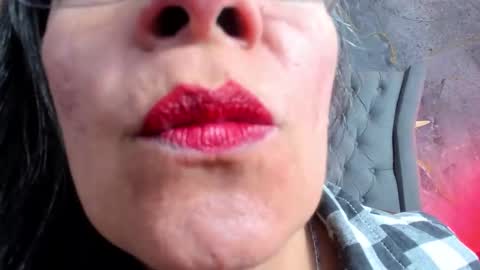 Lailacastillo online show from October 16, 11:57 am