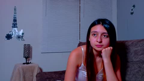 lala_fluffy online show from June 11, 8:05 pm