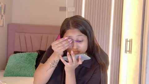 Laura online show from November 13, 12:37 pm