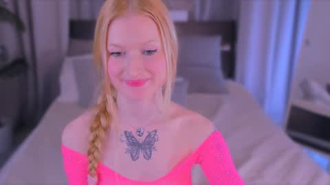 Laly online show from December 25, 2:03 am