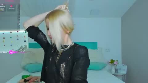 Lana  online show from December 17, 8:32 pm