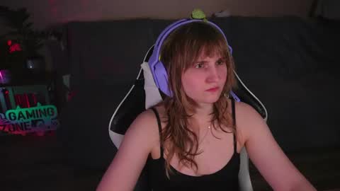 Kay online show from April 10, 8:04 pm