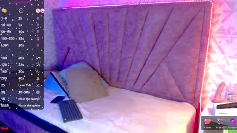 Angel  IG  online show from February 4, 8:28 pm