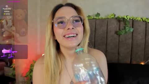 Lana online show from March 10, 6:17 am