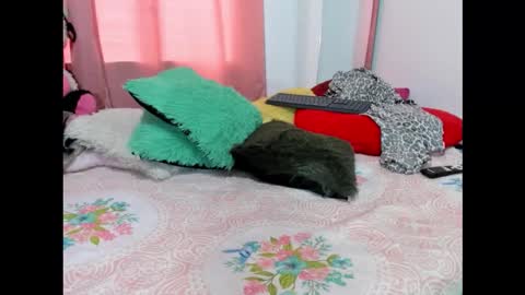 lanastone86 online show from October 8, 1:48 pm