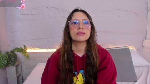 Lanna online show from April 10, 11:38 am