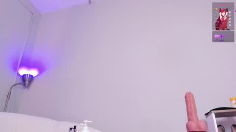 Lanna miley Russo  online show from October 22, 12:10 pm