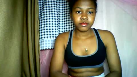 lara_belle online show from June 18, 9:47 am