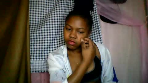 lara_belle online show from July 15, 11:37 am