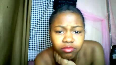 lara_belle online show from June 24, 4:00 am