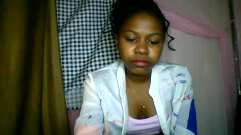 lara_belle online show from July 6, 4:29 am