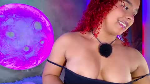 lara_curly online show from July 2, 10:10 am