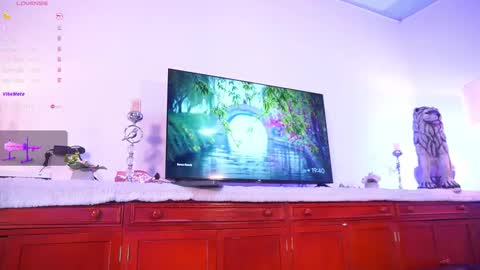 Hello Guys I am Lara Giraldo  WELCOME To my room online show from January 17, 12:40 am